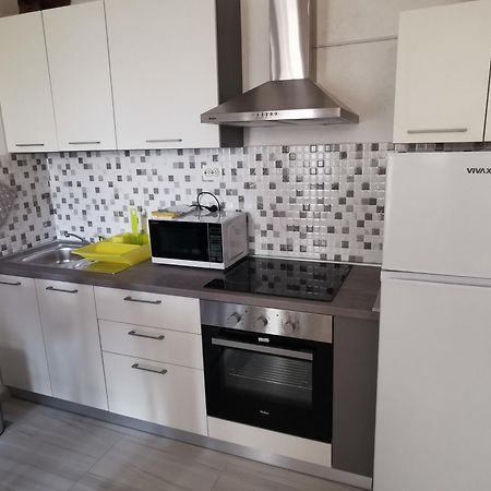 Apartmani Neno 塞尼 客房 照片