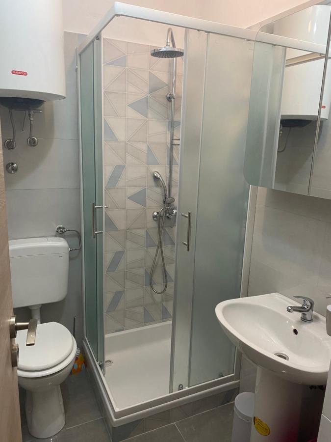 Apartmani Neno 塞尼 外观 照片